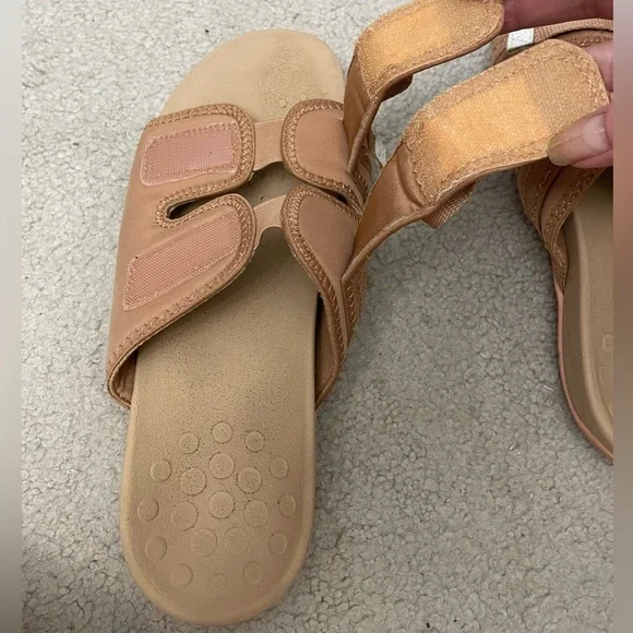 Vionic”Sarah” slide sandals - Picture 5 of 8